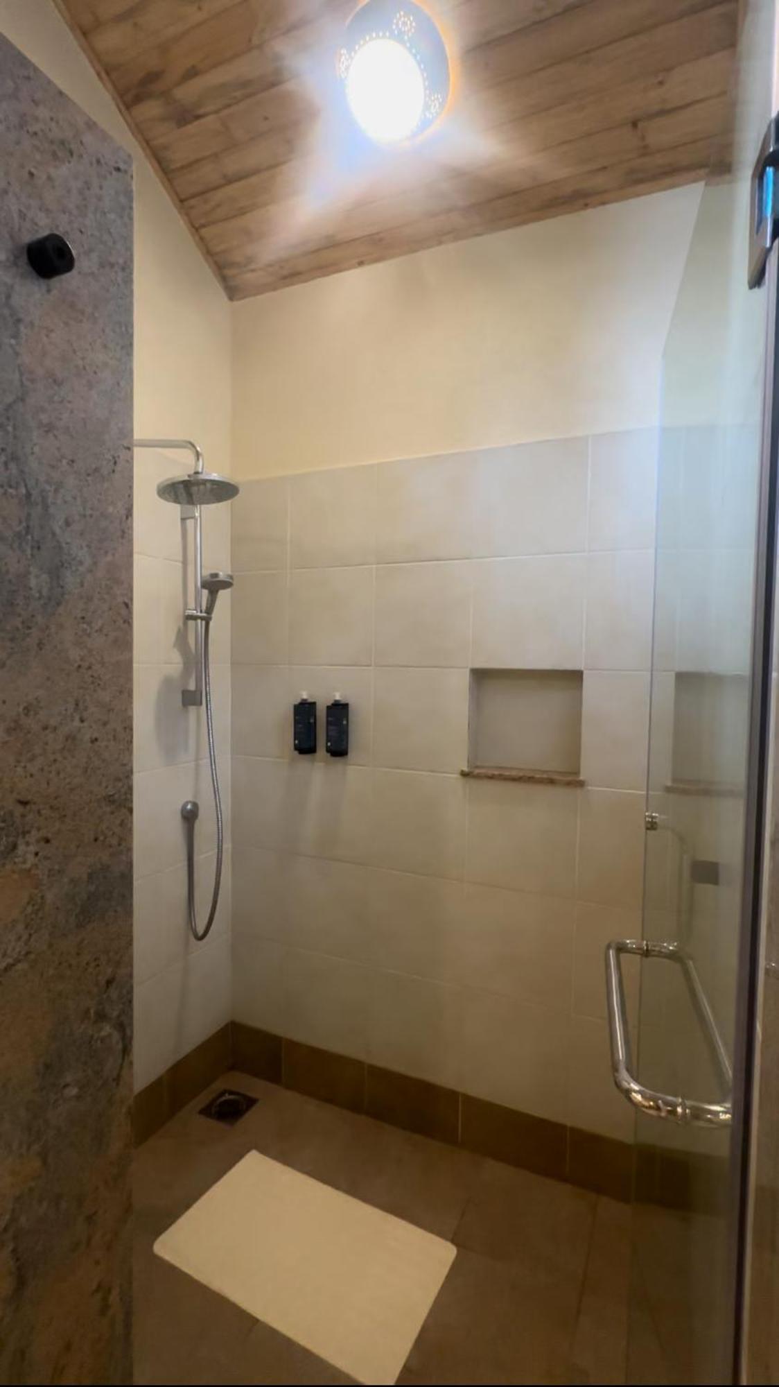 Luluka Guest House Sekenani Luaran gambar